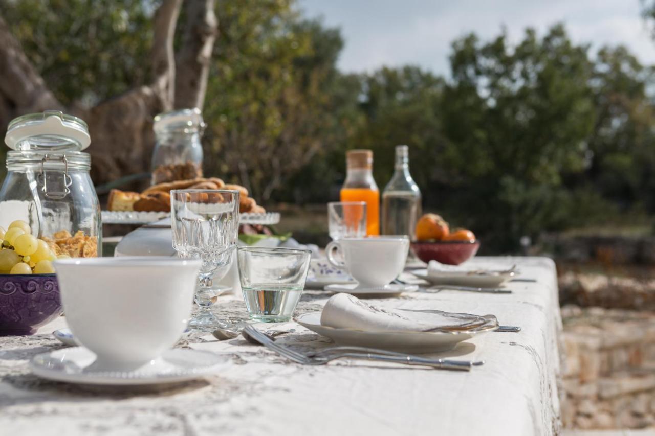 Bed and Breakfast Si Fa Trullo Остуни Экстерьер фото
